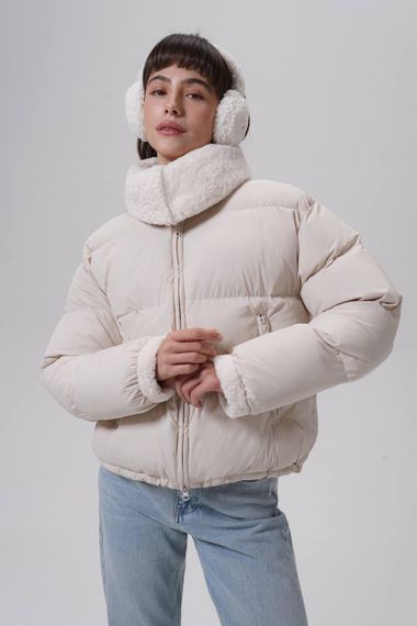 Пуховик Curly жіночий з відкладним коміром молочний XL | Зображення 1