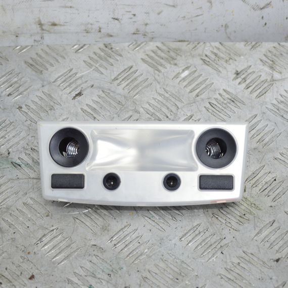 Плафон салону задній BMW 5 E60 E61 2003-2010 Плафон освітлення салону кабіни БМВ е60 63316962057 6962057