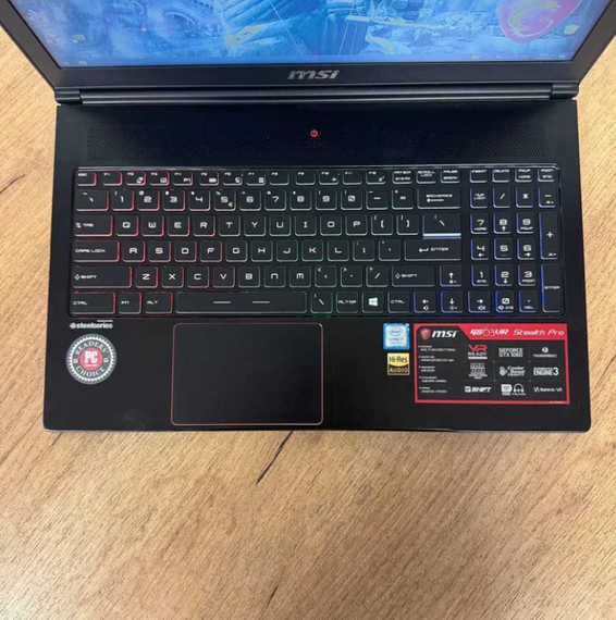 Ноутбук MSI GS63VR Stealth Pro 7RF i7 7700HQ 16Gb SSD 1Tb GTX 1060 Б/В | Зображення 2