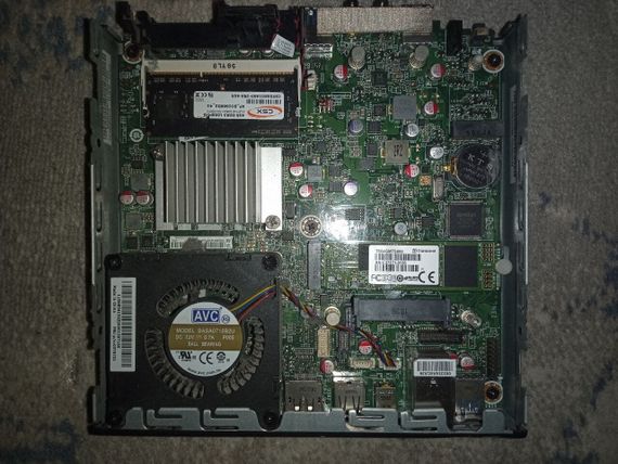 Неттоп Б-класс Lenovo ThinkCentre M600 USFF / Intel Pentium N3700 (4 ядра по 1.6 - 2.4 GHz) / 4 GB DDR3 / 64 GB SSD / Intel HD Graphics б/у | Зображення 4