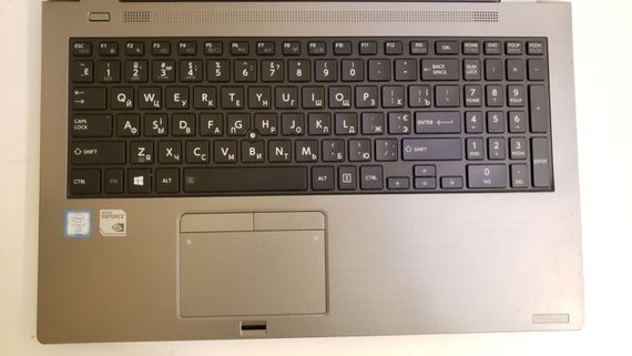 Ноутбук Б-клас Toshiba Tecra Z50-C / 15.6" (1920x1080) IPS / Intel Core i7-6600U (2 (4) ядра по 2.6 - 3.4 GHz) / 16 GB DDR4 / 512 GB SSD / nVidia GeForce GT 930M, 2 GB GDDR3, 64-bit / WebCam б/в | Зображення 2