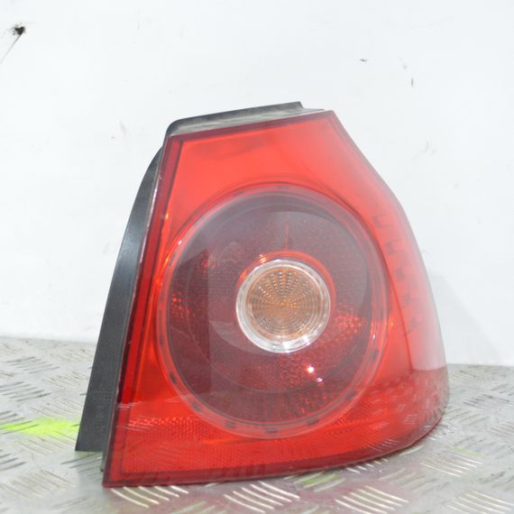 Ліхтар задній правий VW Volkswagen Golf V фара зад Фольксваген Гольф 5 хетчбек стоп 1K6945096AA 1K6945096E