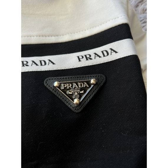 Брендовая ветровка для собак и котов PRADA на змейке  без подкладки, с рукавами, черно-белая | Зображення 1
