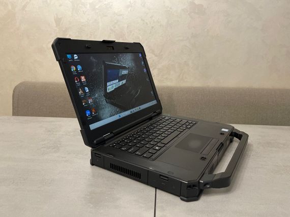Захищений ноутбук Dell Latitude 5424 Rugged / 14" (1920x1080) IPS / Intel Core i5-8350U (4 (8) ядра по 1.7 - 3.6 GHz) / 32 GB DDR4 / 256 GB SSD M.2 / AMD Radeon RX 540, 4 GB GDDR5, 128-bit / WebCam / Два АКБ б/в + Подарунок Дротова миша / USB | Зображення 4