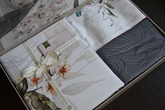 Постельное белье La Romano Premium Satin 200×220 Floral Grey | Зображення 4