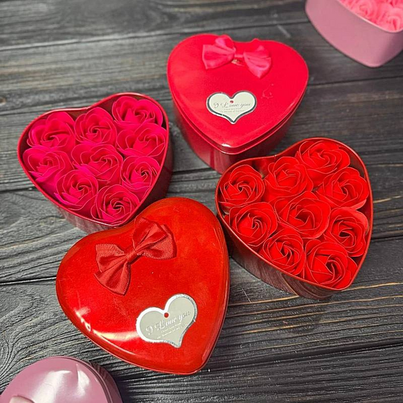 Романтичний подарунок Коробочка з мильними пелюстками троянд 12*13*6 cm | Зображення 6