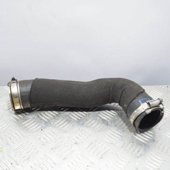 Патрубок інтеркулера 2.0 TFSI Audi A4 B7 2004-2008 Трубка шланг системи охолодження Ауді а4 б7 8E0145708L