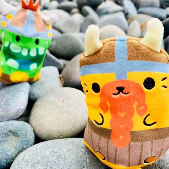 Мягкая игрушка 2 в 1 Котик и огурчик Викинги  Cats Vs Pickles CVP2200-1 | Зображення 1