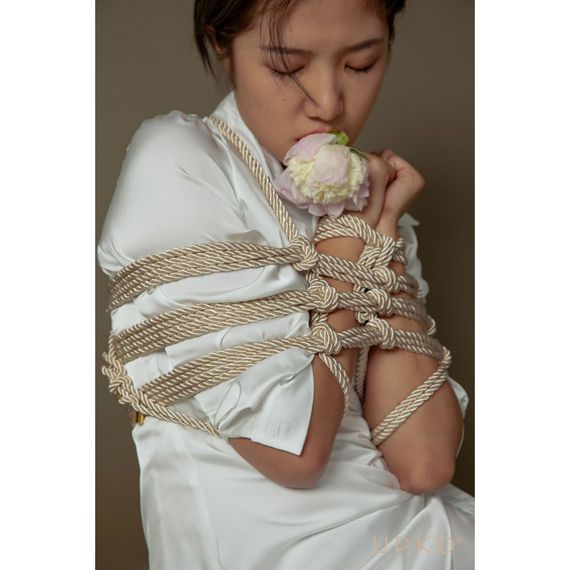 Мотузка для бондажу UPKO Restraint Bondage Rope, чорна, 10 м | Зображення 2