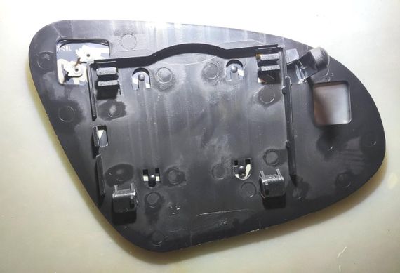 Вкладиш дзеркала лівий USA Toyota Auris Avalon Camry Corolla Prius Yaris 2011- 81C3544E