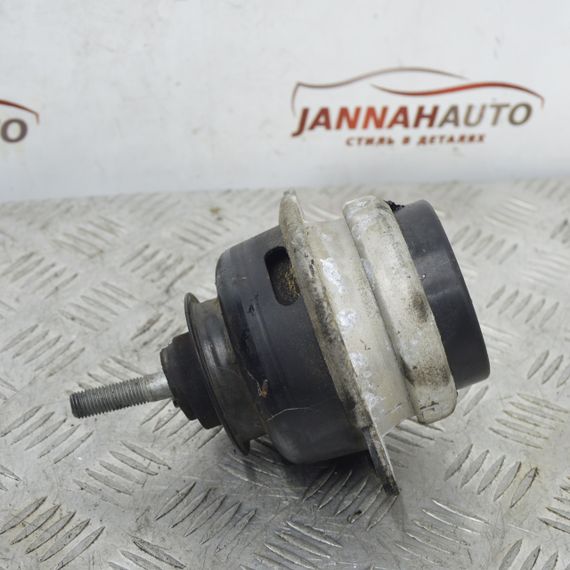 Опора двигуна 3.0 TDI / 3.6 FSI Volkswagen Touareg 2004-2010 Подушка двигуна Фольксваген Туарег 7L8199131A | Зображення 1
