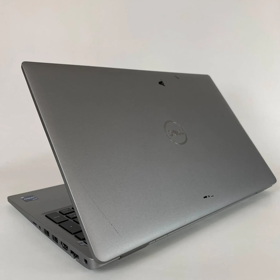 Ультрабук Б-клас Dell Latitude 5530 / 15.6" (1920x1080) IPS / Intel Core i5-1250P (12 (16) ядер по 1.2 - 4.4 GHz) / 16 GB DDR4 / 256 GB SSD / Intel Iris Xe Graphics / HDMI / WebCam б/в + Подарунок Бездротова миша / USB | Зображення 5