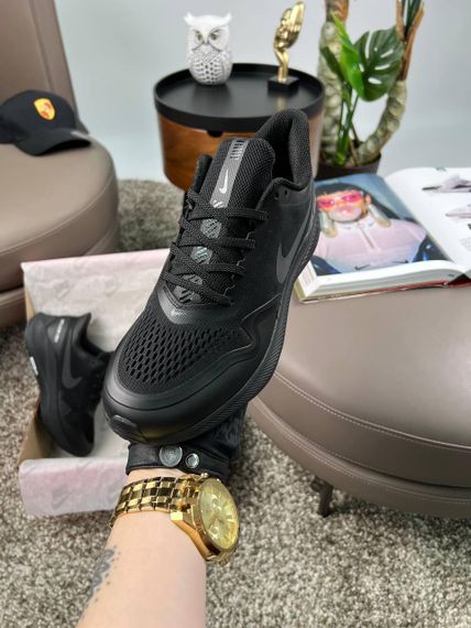 Чоловічі кросівки Air Zoom Winflo 8 Shield All Black весна / лето / осень A3641 42 26,5 | Зображення 6
