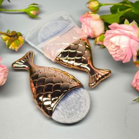 Щетка рыбка от пыли для маникюра (розовое золото)