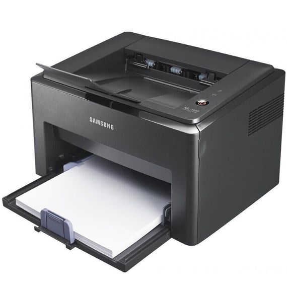 Принтер Б-клас Samsung ML-1640 / Лазерний монохромний друк / 600x1200 dpi / A4 / 16 стор/хв / USB 2.0 / 353 x 298 x 209 мм б/в