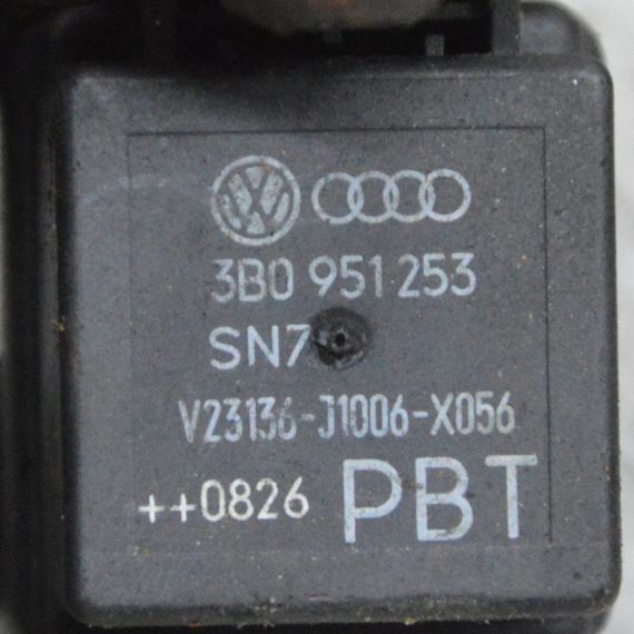 Реле підігріву скла Volkswagen Passat B6 B7 2005-2014 Реле обігріву скла Фольксваген Пассат б6 3B0951253 | Зображення 3