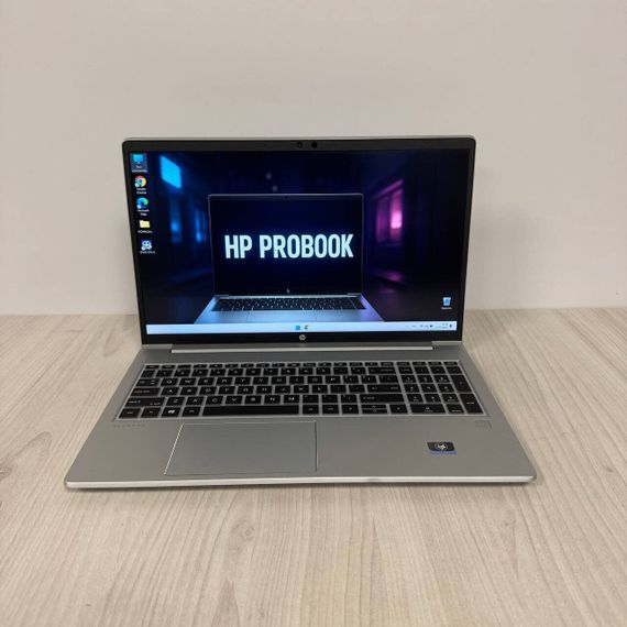 Ультрабук HP ProBook 455 G9 / 15.6" (1920x1080) IPS / AMD Ryzen 7 5825U (8 (16) ядер по 2.0 - 4.5 GHz) / 8 GB DDR4 / 256 GB SSD NVMe / AMD Radeon RX Vega 8 Graphics / WebCam б/у | Зображення 1