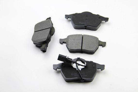 Колодки передні гальмівні Passat B5/Audi A4/A6 00-05 (з датчиком), Bremsi (BP2816) | Зображення 1