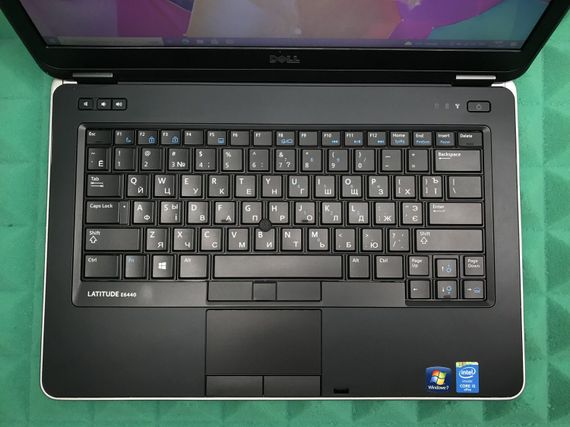Ноутбук Б-клас Dell Latitude E6440 / 14" TN / Core i5-4310M (2 (4) ядра по 2.7-3.4 GHz) / 4GB DDR3 / 128GB SSD /  HD Graphics 4600 / WebCam / DVD-RW/Win 10 б/в | Зображення 3