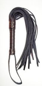 Флогер комбінований зі шкіряною ручкою 31 хвостом завдовжки 36 см Чорний sexstyle