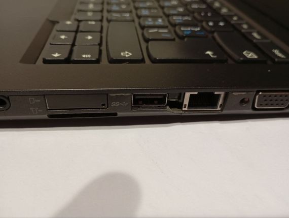 Ультрабук Б-класс Lenovo Thinkpad T450s / 14" (1366x768) TN / Intel Core i5-5200U (2 (4) ядра по 2.2 - 2.7 GHz) / 8 GB DDR3 / 128 GB SSD / Intel HD Graphics 5500 / WebCam б/у | Зображення 8