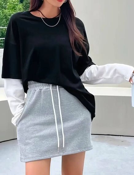 Женский свободный лонгслив оверсайз с эффектом футболки HI2729 цвет черный с белым, размер onesize 42/48 | Зображення 2