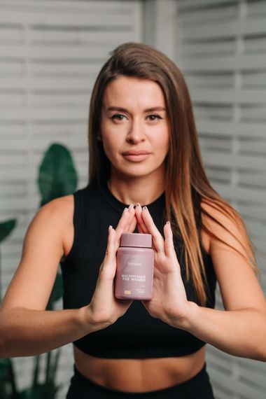 Мультивитаминный комплекс для женщин Farmasi Nutriplus 60 шт. | Зображення 3