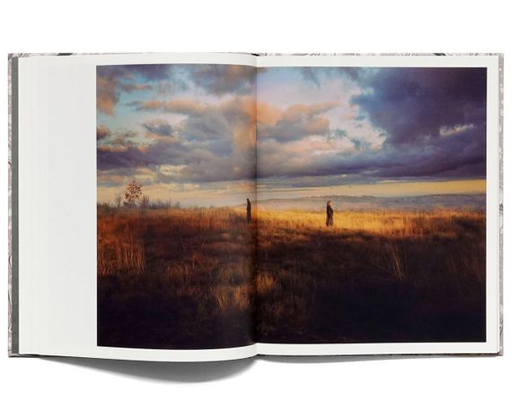 Книга альбом відомих фотографів про Португалію Henri Prestes. We Were Born Before The Wind (Signed) афтограф | Зображення 4