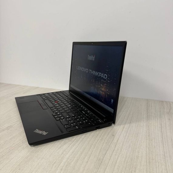 Ультрабук Б-класс Lenovo ThinkPad E15 Gen 2 / 15.6" (1920x1080) IPS / Intel Core i5-1135G7 (4 (8) ядра по 2.4 - 4.2 GHz) / 8 GB DDR4 / 256 GB SSD / Intel Iris Xe Graphics / WebCam б/у | Зображення 3