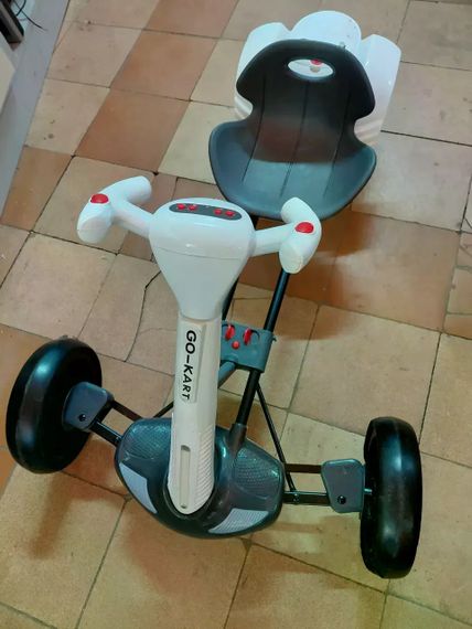 Дитячий електромобіль GO KART F1 з пультом і Bluetooth 390 Вт білий • Дитячий електрокарт GO KART F1 на акумуляторі з пультом керування | Зображення 5