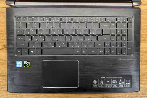 Игровой ноутбук Acer Aspire Nitro VN7-593G / 15.6" (1920x1080) IPS / Intel Core i7-7700HQ (4 (8) ядра по 2.8 - 3.8 GHz) / 16 GB DDR4 / 512 GB SSD / nVidia GeForce GTX 1060, 6 GB GDDR5, 192-bit / WebCam / Windows 10 б/у + Подарок Беспроводная мышь / USB | Зображення 2