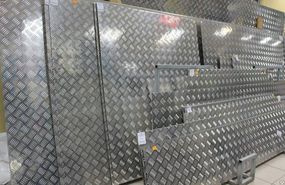 Лист алюминиевый рифленый 3мм (1500х4000мм) АД0 (1050) Квинтет