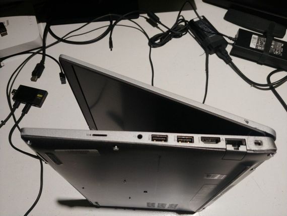 Ультрабук Б-класс Dell Latitude 5420 / 14" (1920x1080) IPS / Intel Core i5-1145G7 (4 (8) ядра по 2.6 - 4.4 GHz) / 8 GB DDR4 / 256 GB SSD M.2 / Intel Iris Xe Graphics / WebCam / USB 3.2 / HDMI / Windows 10 б/у | Зображення 5