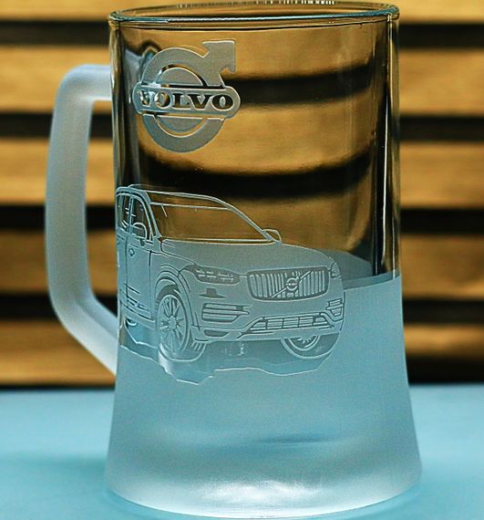 Пивний келих 670 мл з гравіюванням Вольво Volvo XC90 подарунок для автолюбителя  кухоль для пива | Зображення 2