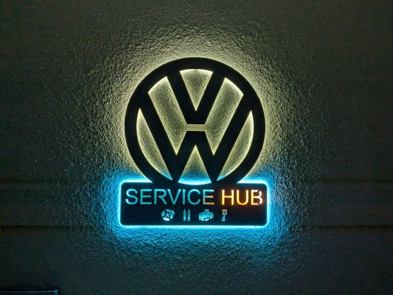 Панно декоративна картина на стіну Volkswagen SERVICE HUB LED підсвітка 490х568 acr-p000183