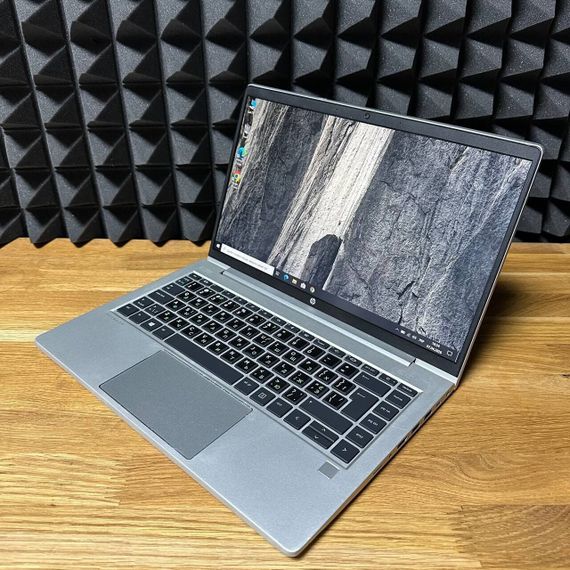 Ультрабук Б-клас HP ProBook 440 G9 / 14" (1920x1080) IPS / AMD Ryzen 3 5400U (4 (8) ядер по 2.6 - 4.0 GHz) / 8 GB DDR4 / 256 GB SSD / AMD Radeon Vega 6 Graphics / WebCam б/в | Зображення 3