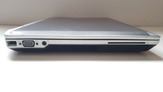 Ноутбук Dell Latitude E6420 / 14" (1600x900) TN / Intel Core i7-2620M (2 (4) ядра по 2.7 - 3.4 GHz) / 8 GB DDR3 / 256 GB SSD / Intel HD Graphics 3000 / WebCam б/у | Зображення 4