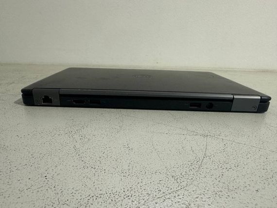 Нетбук Dell Latitude E7250 / 12.5" (1366x768) TN / Intel Core i5-5300U (2 (4) ядра по 2.3 - 2.9 GHz) / 8 GB DDR3 / 256 GB SSD / Intel HD Graphics 5500 / WebCam б/в | Зображення 2