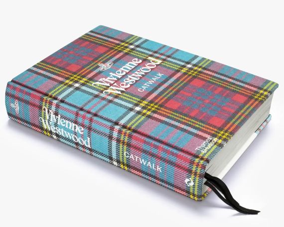 Книга о Вивьен Вествуд история моды Vivienne Westwood Catwalk : The Complete Collections. Alexander Fury | Зображення 8