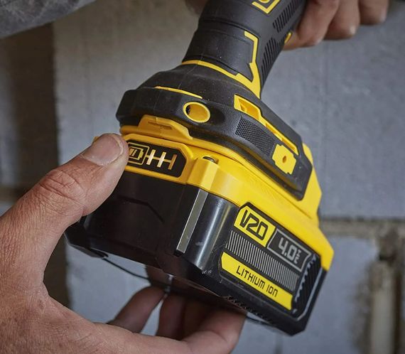 Акумуляторна батарея Stanley FATMAX SFMCB204 | Зображення 1