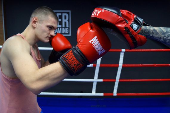 Лапи боксерські PowerPlay 3041 Чорно-Червоні PU [пара] | Зображення 6