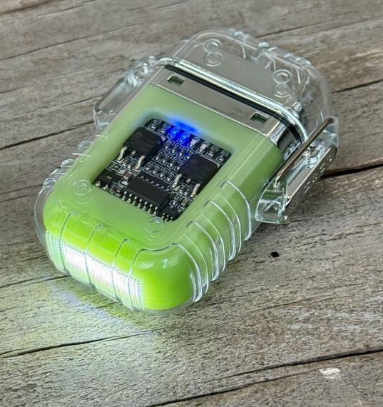 Електроімпульсна запальничка Explorer F38, дві дуги, з ліхтариком - Luminous Green | Зображення 4