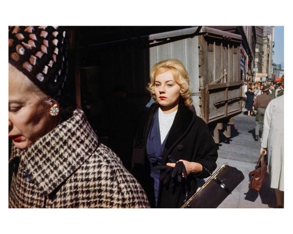 Книга про мистецтво світлини Гаррі Виногранд Garry Winogrand: Winogrand Color подарункові книги для фотографів | Зображення 9