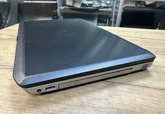 Ноутбук Dell Latitude 5530 15.6" HD intel core i5 3210M 4Gb SSD 128Gb  Б/У | Зображення 2