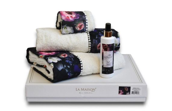 Подарунковий набір рушників La Maison, 3 шт. з ароматом Violet Ekru | Зображення 1