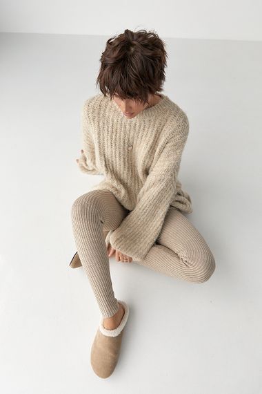 Тепла жіноча кофта з рукавами-ліхтариками - бежевий цвет, ONE SIZE (є розміри) | Зображення 2