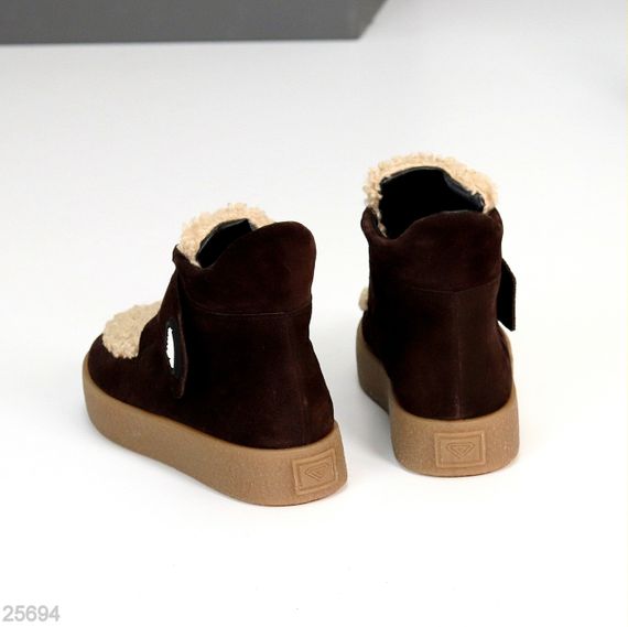 Молодежные шоколадные замшевые зимние ботинки с бежевым мехом | Зображення 4