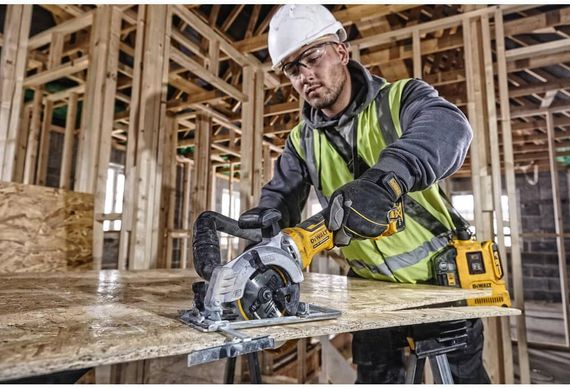 Пила дискова акумуляторна компактна безщіткова 115*9,5мм DeWALT DCS571NT | Зображення 6