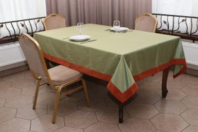 Скатертина Kayra "Carmen" тафта з шеніловим кантом 165×300 см Салатова