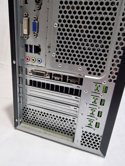 Ігровий ПК Fujitsu Esprimo P920 E85+ Tower / Intel Core i5-4570 (4 ядра по 3.2 - 3.6 GHz) / 16 GB DDR3 / 240 GB SSD + 500 GB HDD / AMD Radeon RX 550, 4 GB GDDR5, 128-bit / DVD-RW б/в | Зображення 4